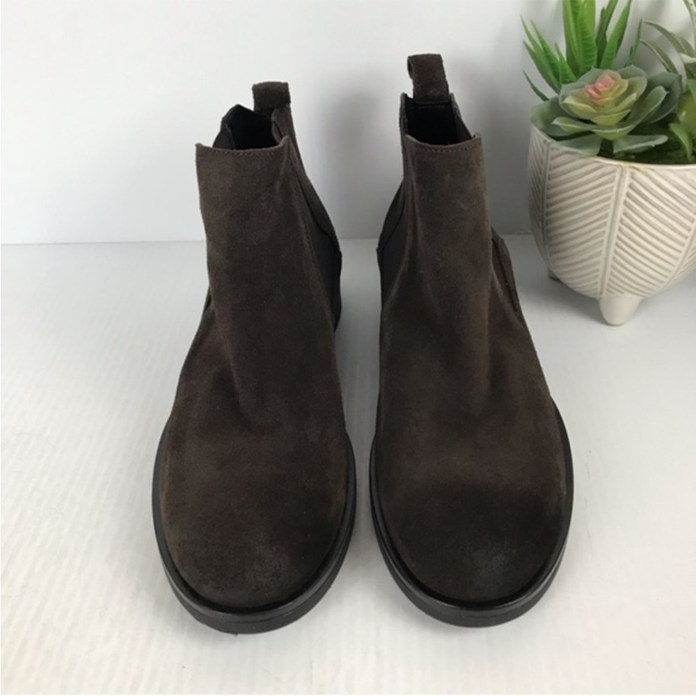 Clarks Memi Top Chelsea Boots Size 9.5W